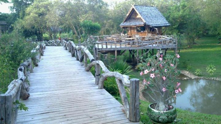 Mokfahsai Resort Tak Exterior photo